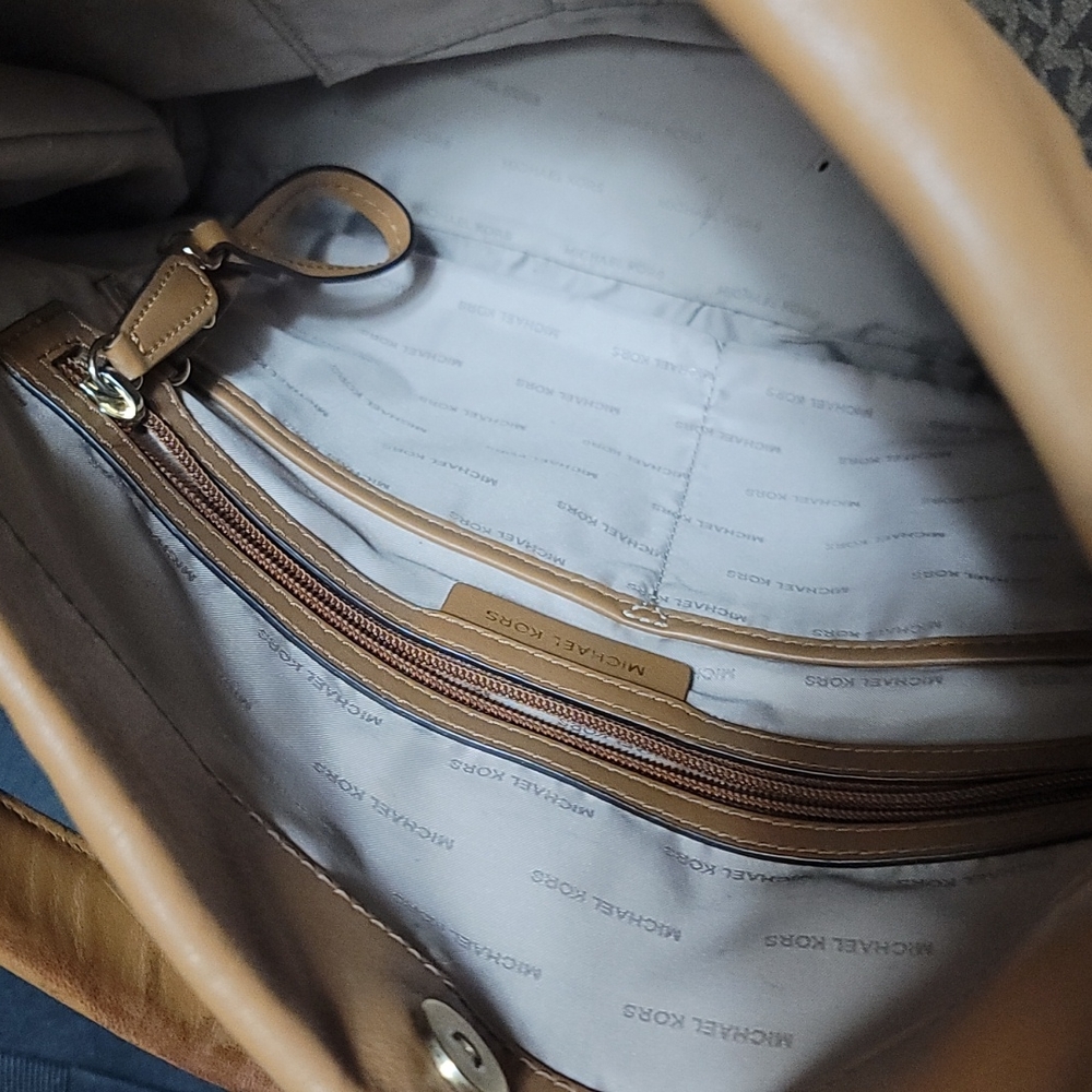 Purse - Picture 6 of 8